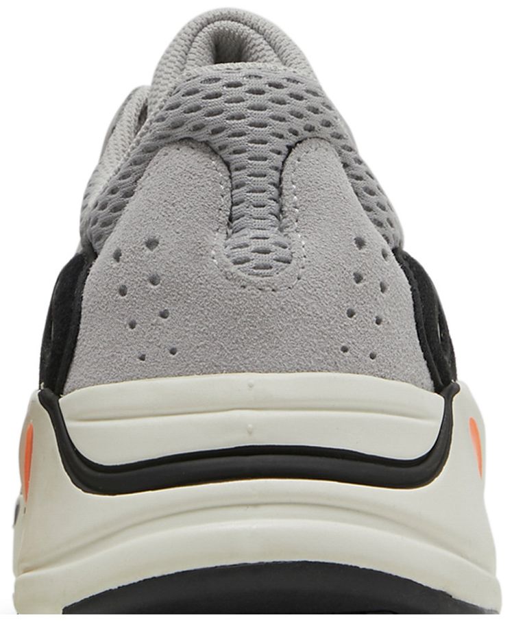 Yeezy Boost 700 Wave Runner 2023