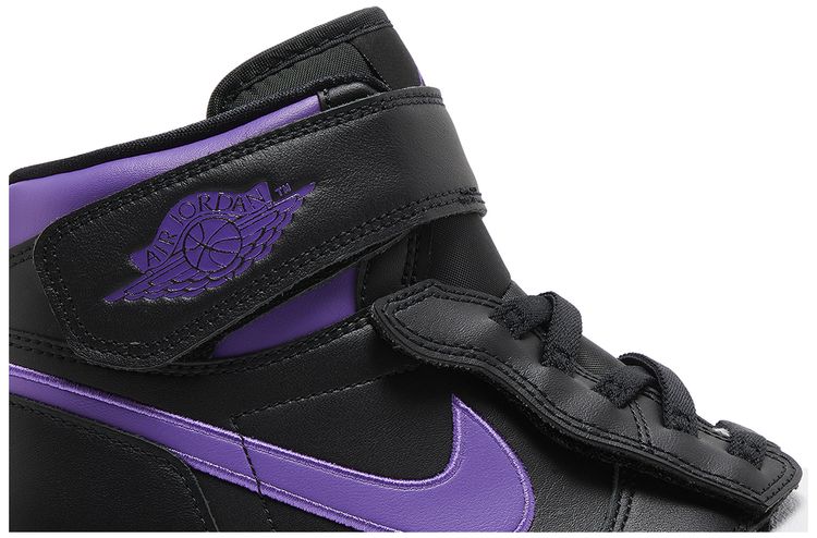 Air Jordan 1 High FlyEase Wild Berry