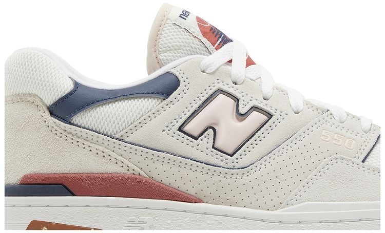New Balance Wmns 550 Sea Salt Astro Dust