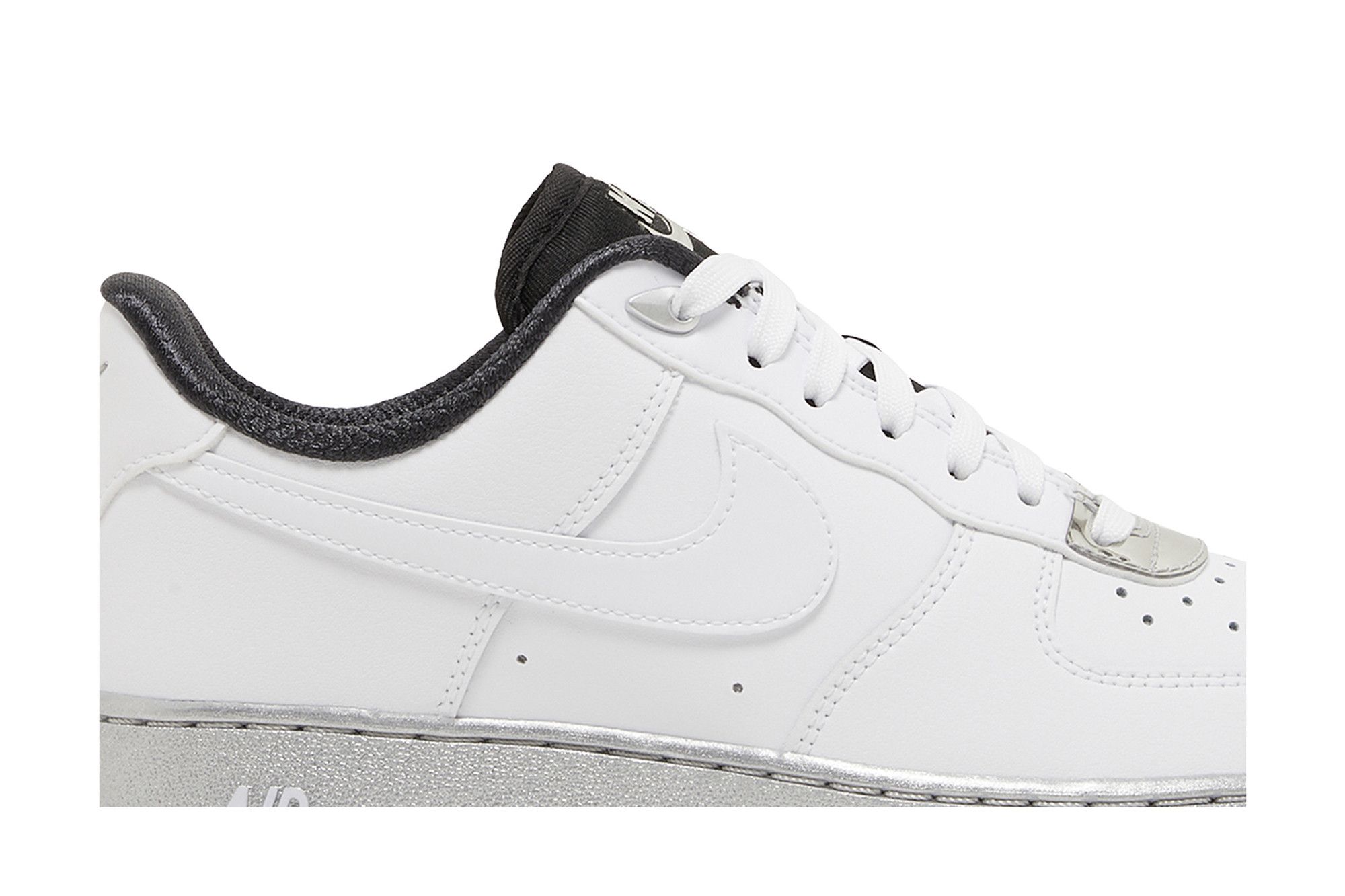 Buy Wmns Air Force 1 07 SE Chrome Pack White DX6764 100 GOAT CA