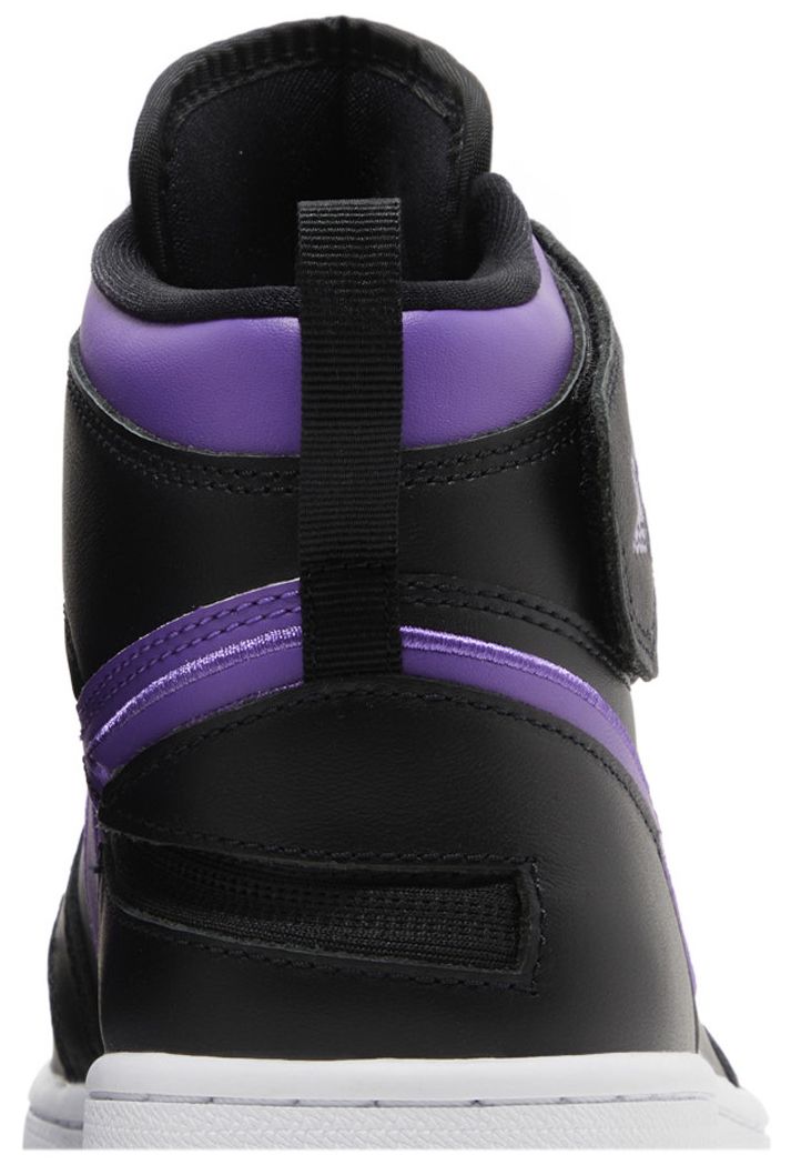 Air Jordan 1 High FlyEase Wild Berry