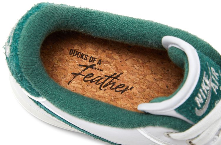 Nike Air Force 1 07 Premium University of Oregon PE