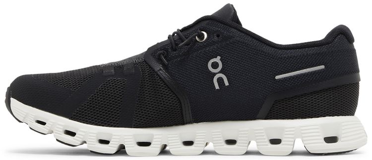 Cloud 5 Black White