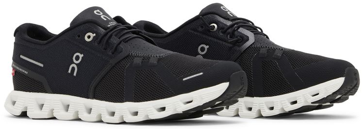 Cloud 5 Black White