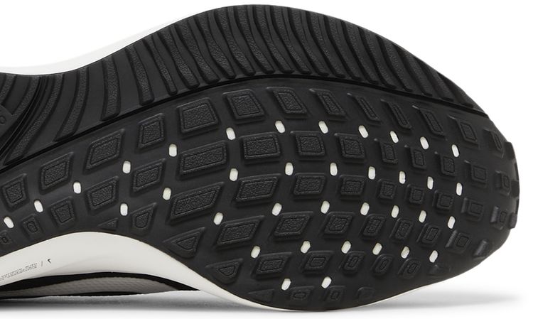 Nike Air Zoom Vomero 16 Black White