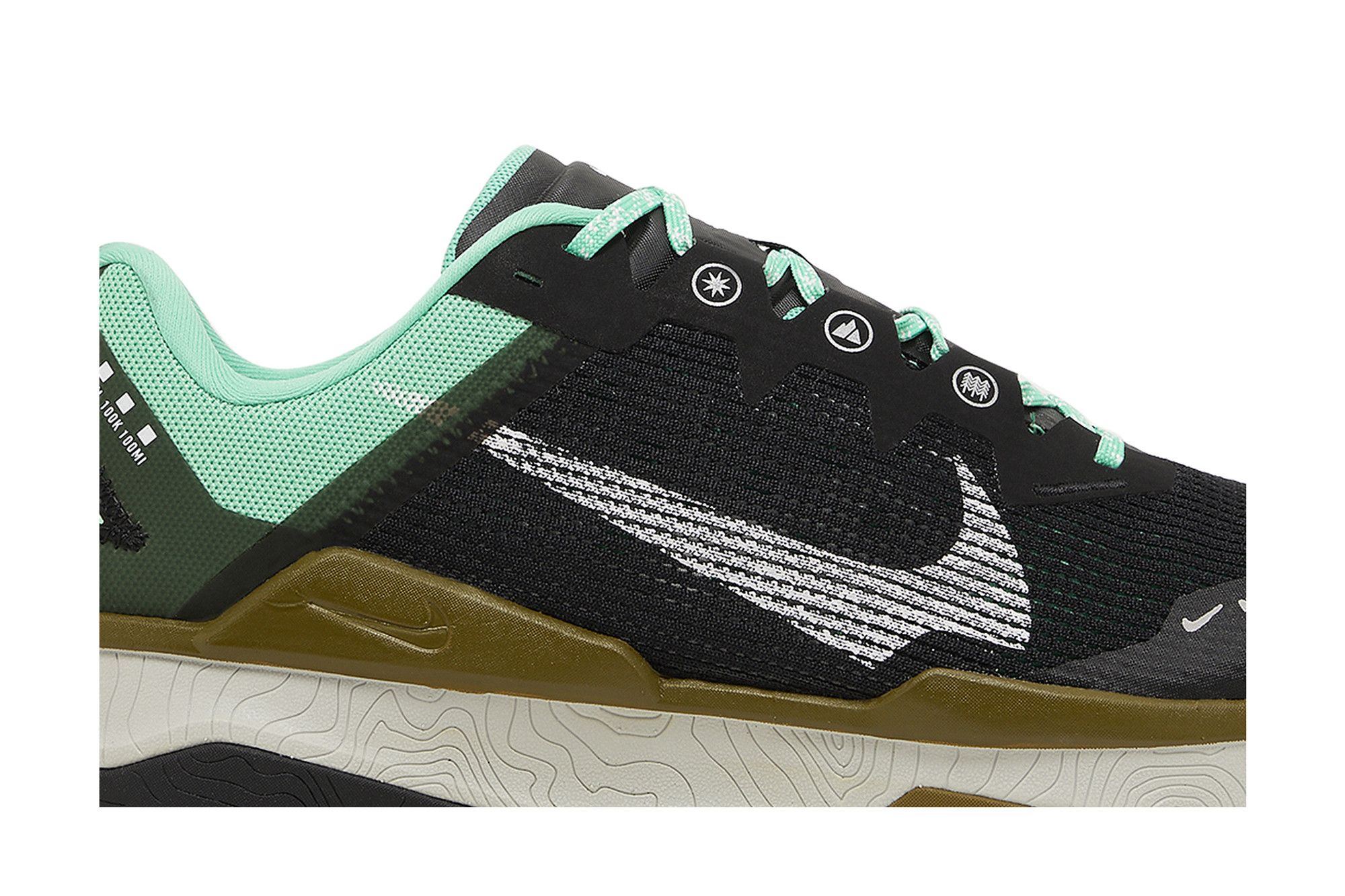Buy Wildhorse 8 'Black Spring Green' - DR2686 002 | GOAT