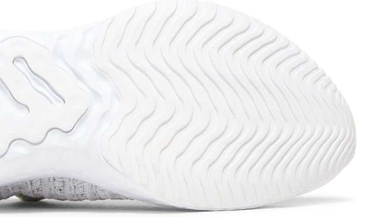 Nike Wmns React Phantom Run Flyknit 2 Premium Pure Platinum White