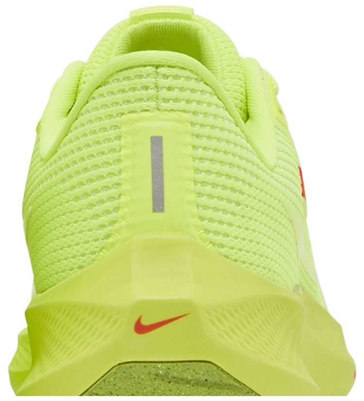 Nike Wmns Air Zoom Pegasus 40 Volt