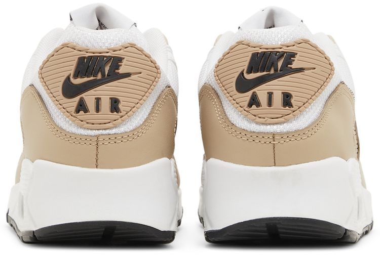 Nike Wmns Air Max 90 United in Victory