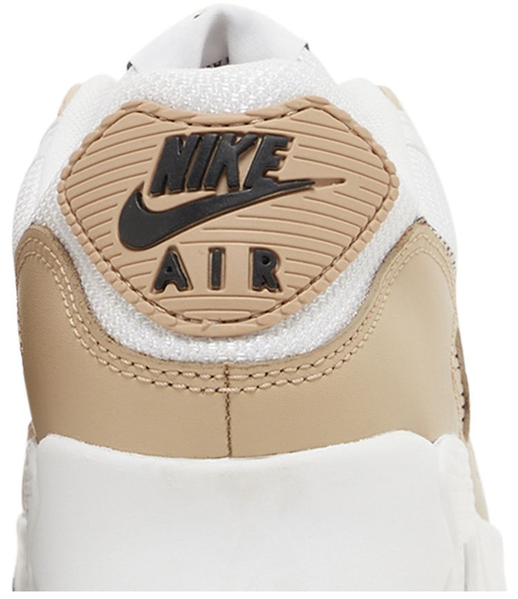 Nike Wmns Air Max 90 United in Victory