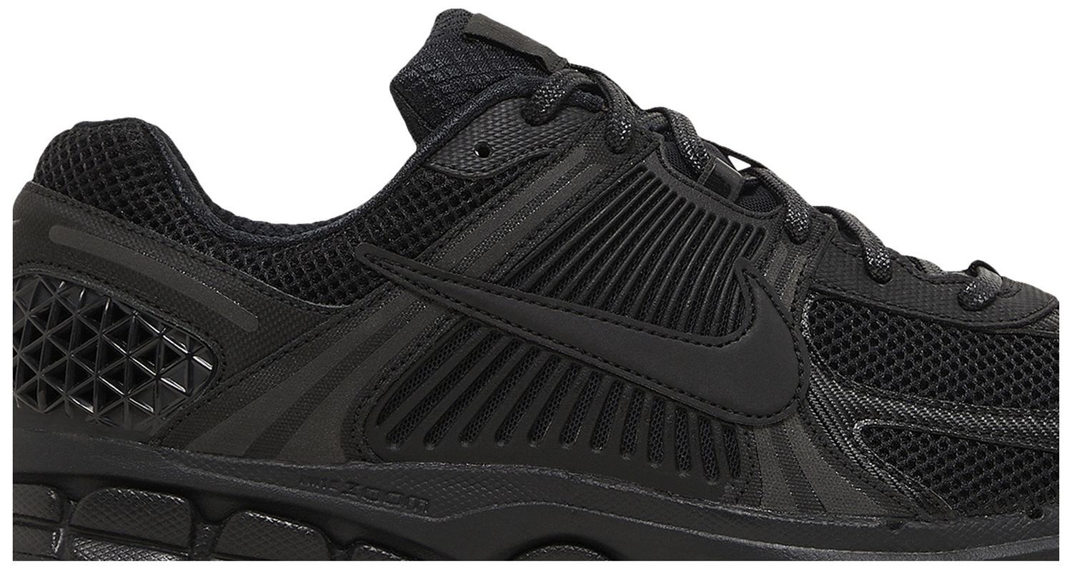vomero 15 black