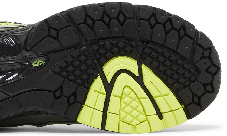 New Balance 1906R Volt Silver