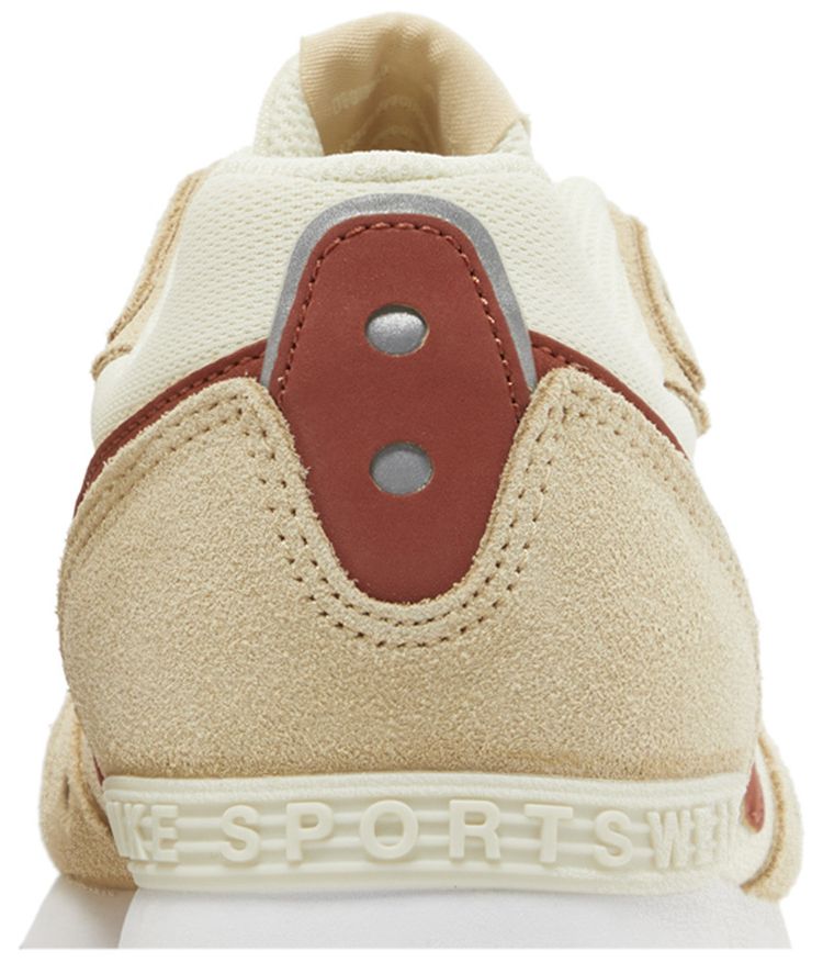 Nike Wmns Venture Runner Coconut Milk Rugged Orange