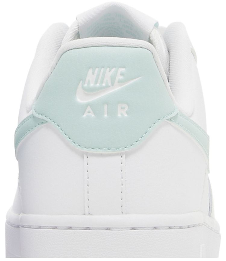 Nike Wmns Air Force 1 07 Jade Ice
