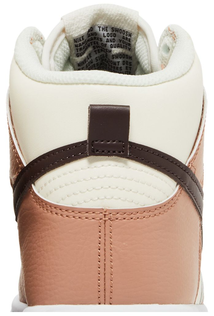 Nike Wmns Dunk High Dusted Clay