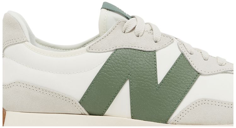 New Balance 327 Moonbeam Forest Green