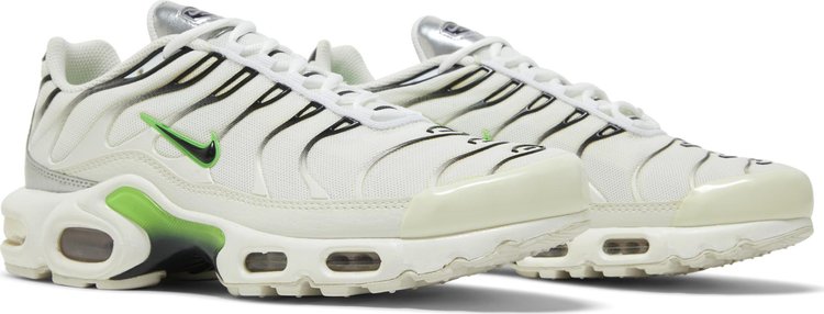 Wmns Air Max Plus White Green Strike