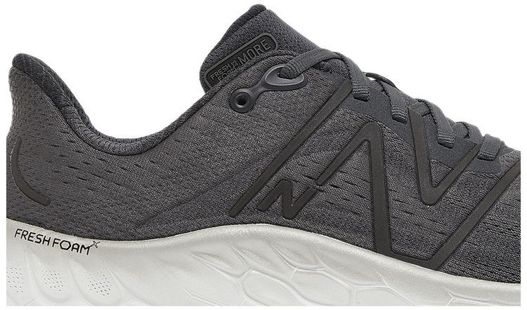 New Balance Fresh Foam X More v4 Black Phantom