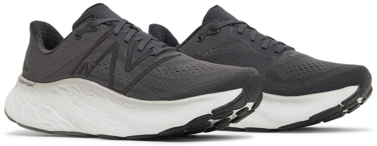 New Balance Fresh Foam X More v4 Black Phantom