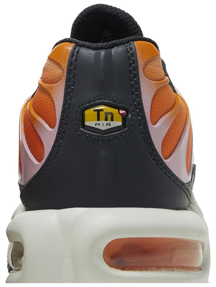 Nike Wmns Air Max Plus Magma Orange Soft Pink