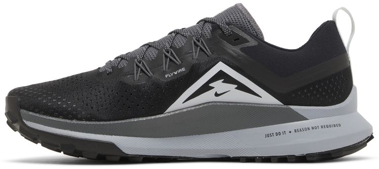 React Pegasus Trail 4 Black Dark Grey