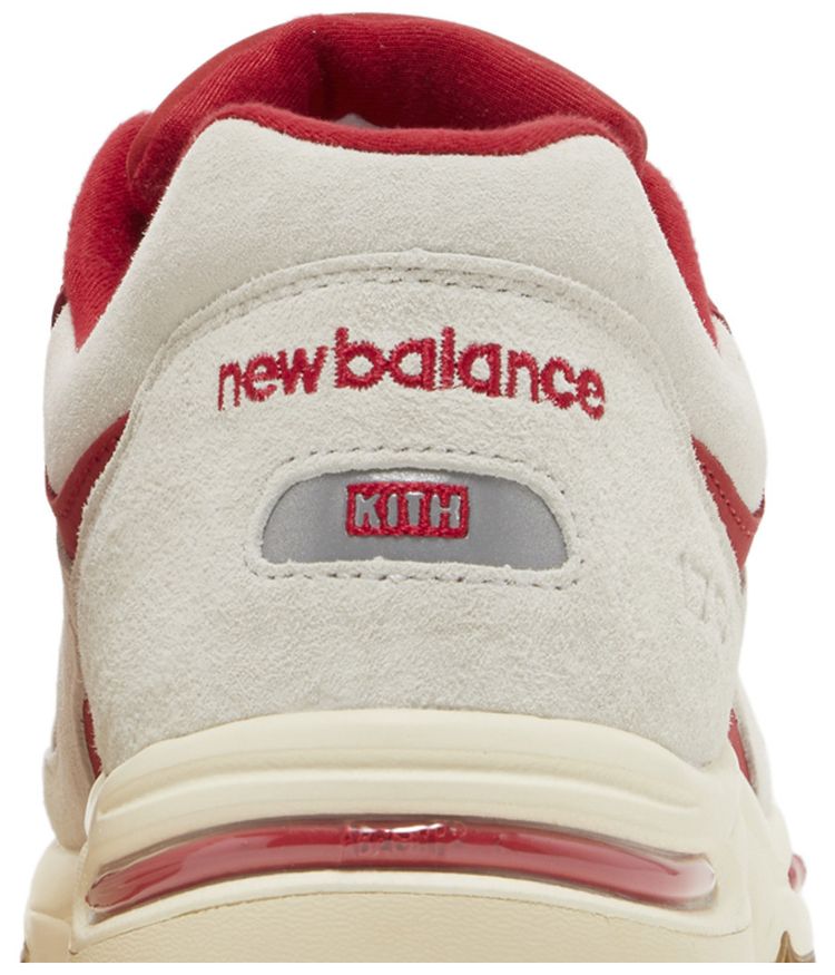Kith x New Balance 1700 Canada Pack   Marshmallow