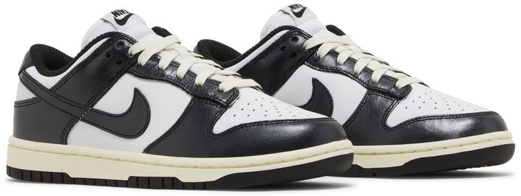 Nike Wmns Dunk Low Vintage Panda