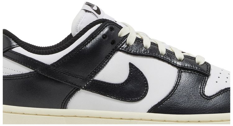 Nike Wmns Dunk Low Vintage Panda