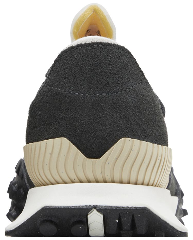 XC 72 Blacktop Mindful Grey