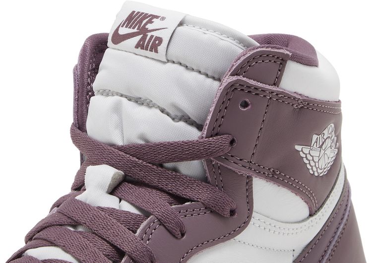 Air Jordan 1 Retro High OG Mauve