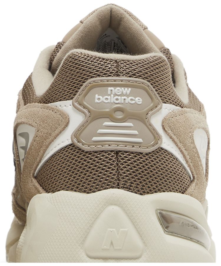 New Balance 725 Mushroom