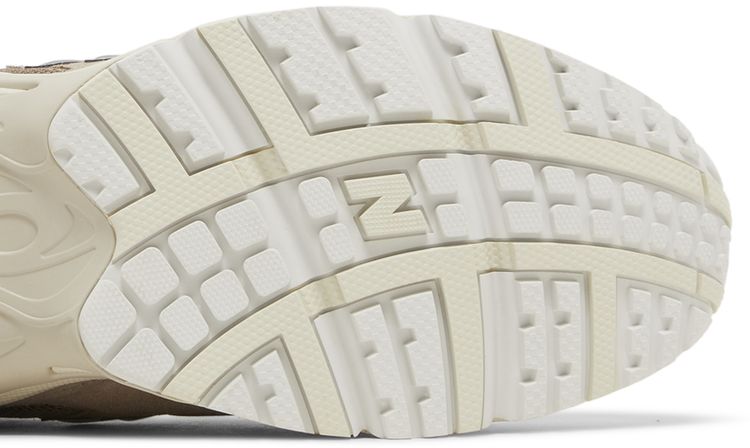 New Balance 725 Mushroom