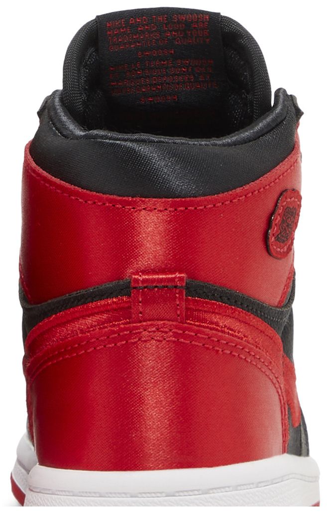 Air Jordan 1 Retro High OG TD Satin Bred 2023