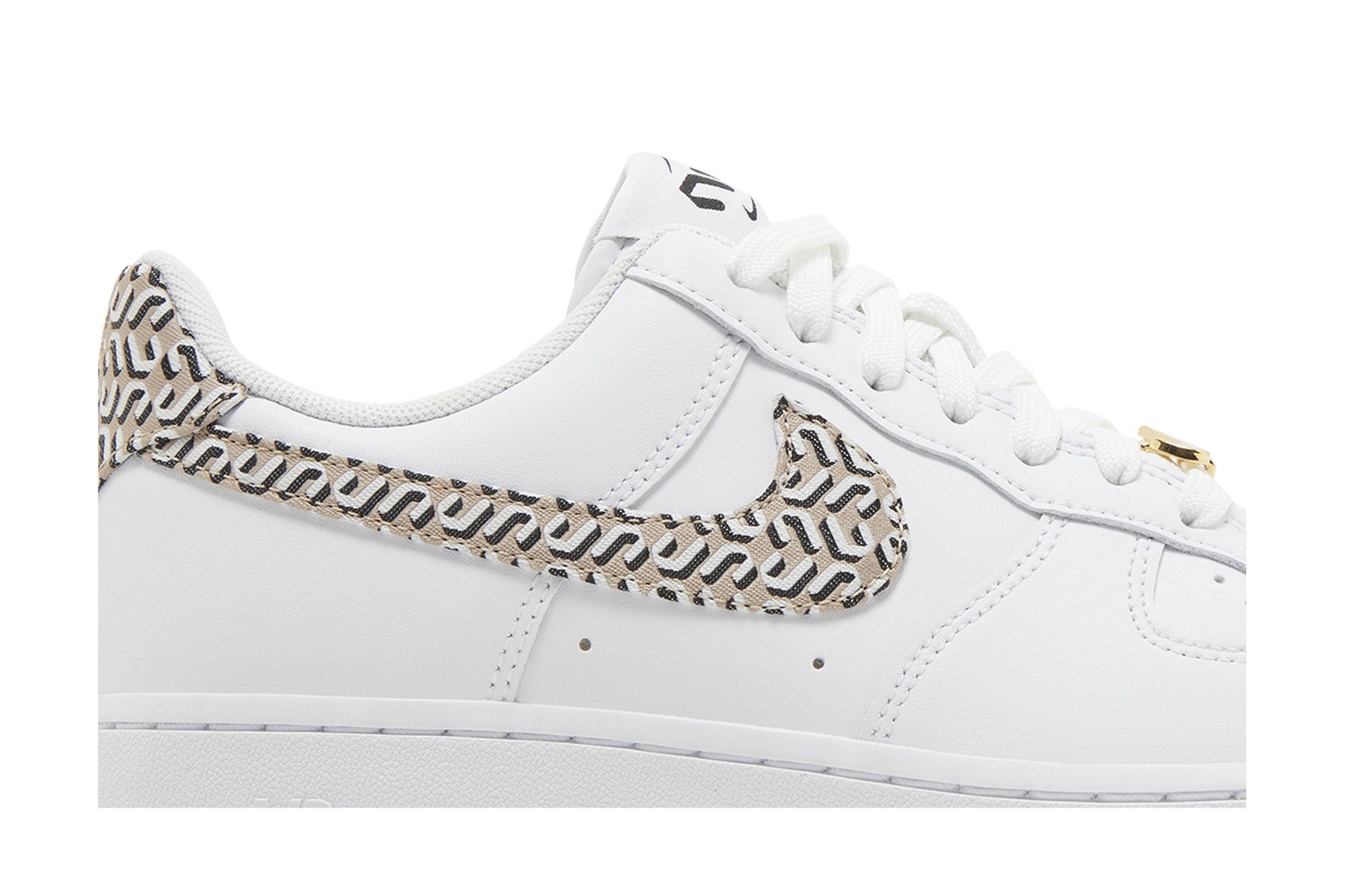Buy Wmns Air Force 1 LX 'United in Victory - White' - DZ2709