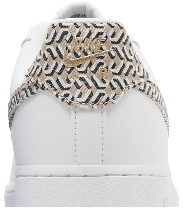 Nike Wmns Air Force 1 LX United in Victory   White