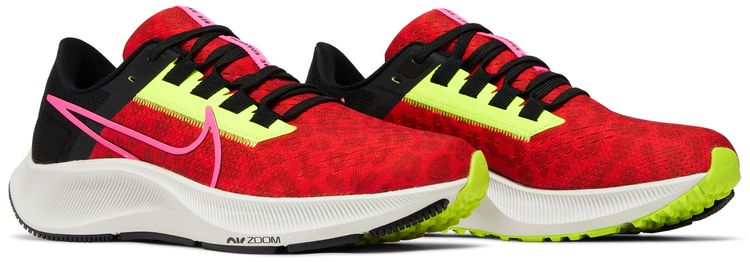 Nike Wmns Air Zoom Pegasus 38 Chile Red Hyper Pink