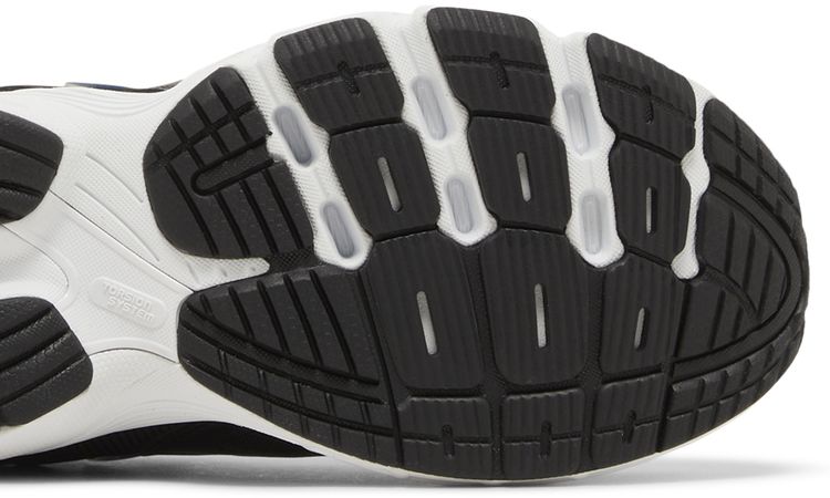 Adidas Wmns Astir Black White