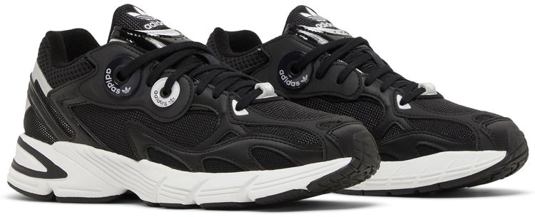Adidas Wmns Astir Black White