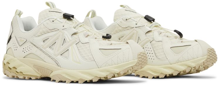 New Balance 610 GORE TEX Raw Cashew