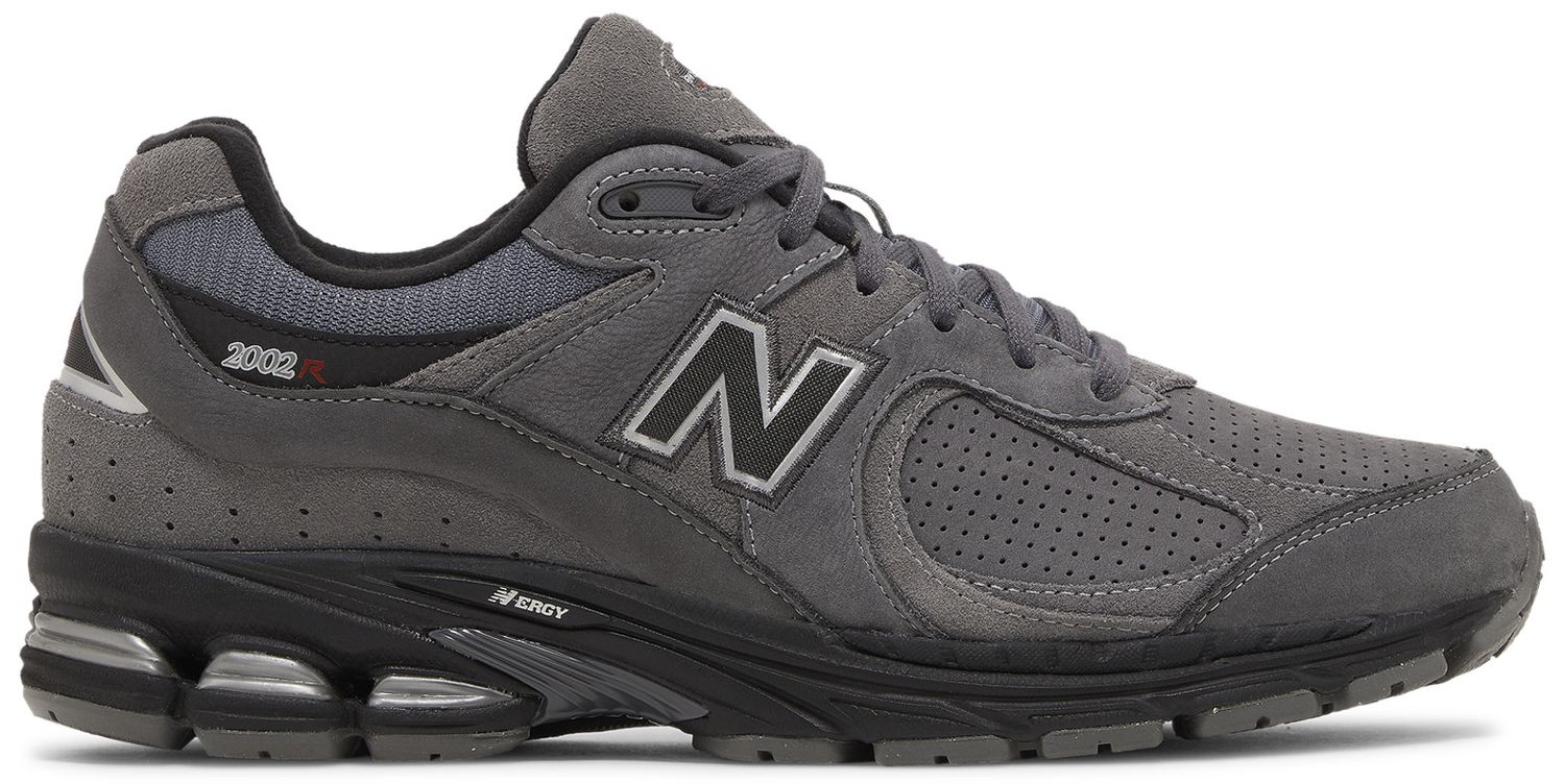 Buy 2002R 'Castlerock Black' - M2002REH | GOAT