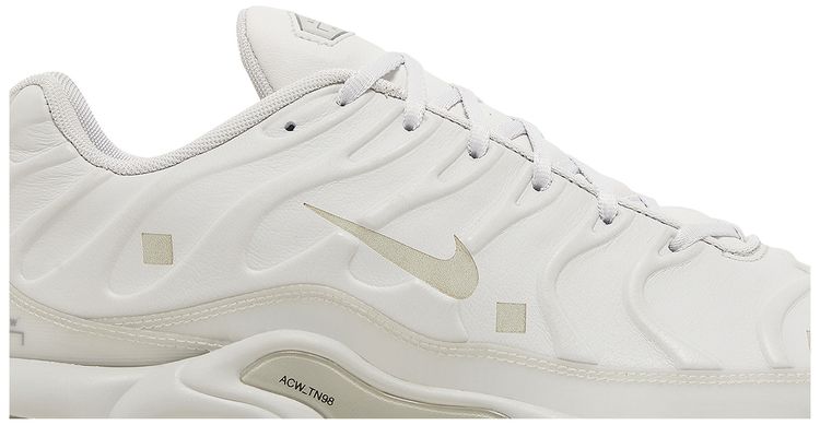 A Cold Wall x Nike Air Max Plus Platinum Tint