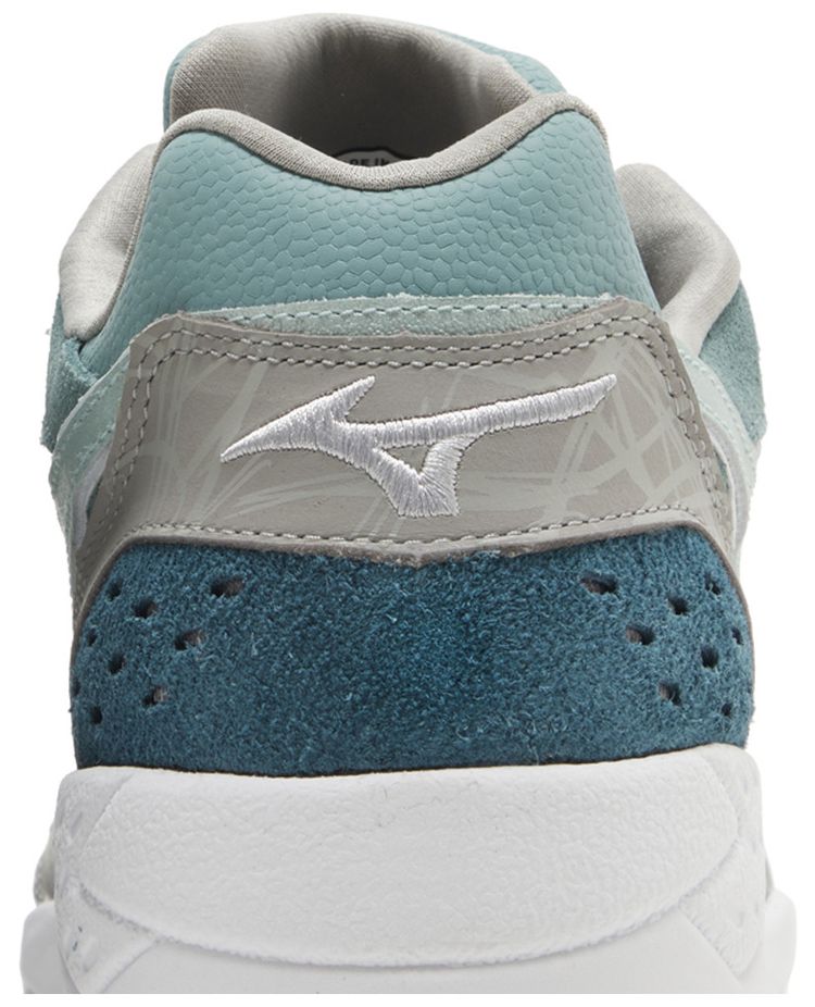 Hanon x Mizuno Contender Grampus Dolphin