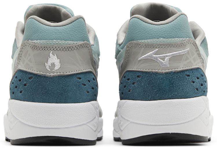 Hanon x Mizuno Contender Grampus Dolphin