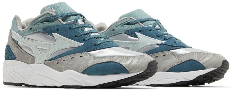 Hanon x Mizuno Contender Grampus Dolphin