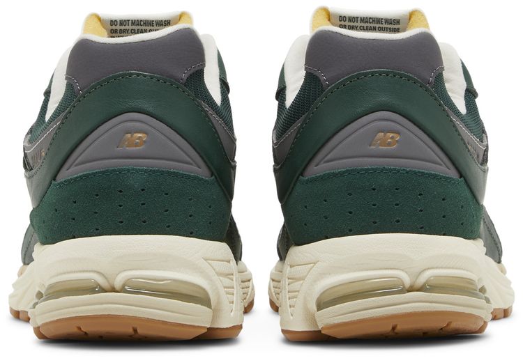 New Balance 2002R Vintage Leather Pack   Green