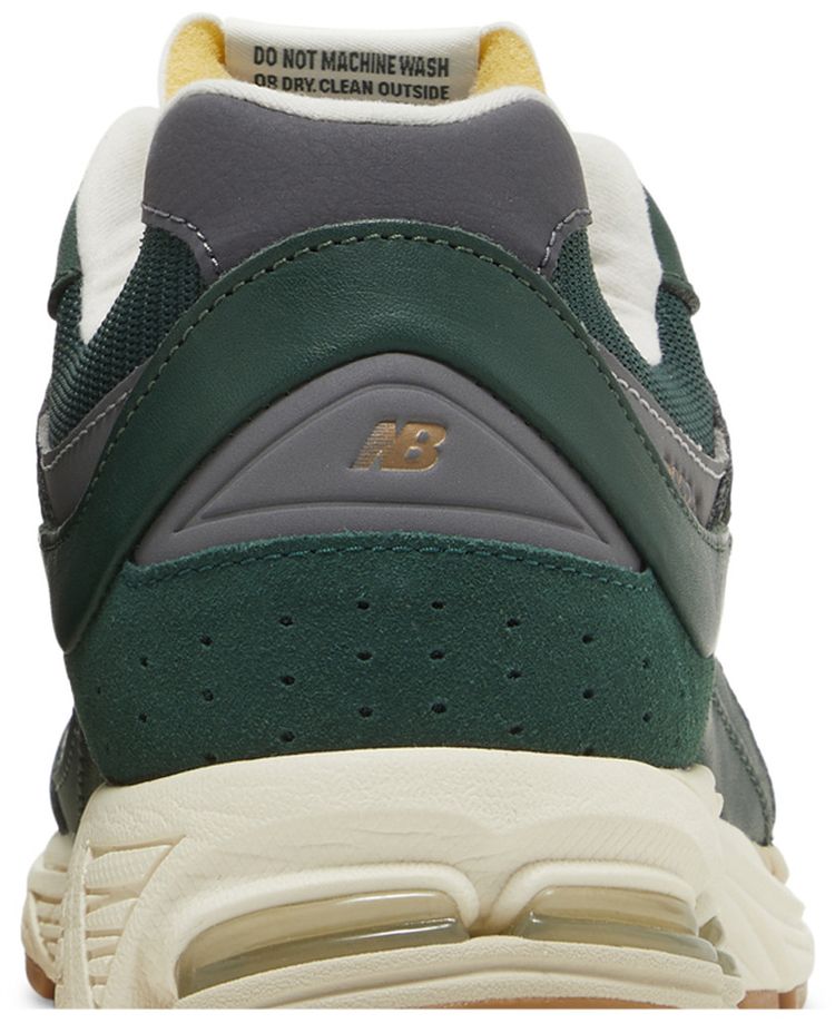 New Balance 2002R Vintage Leather Pack   Green