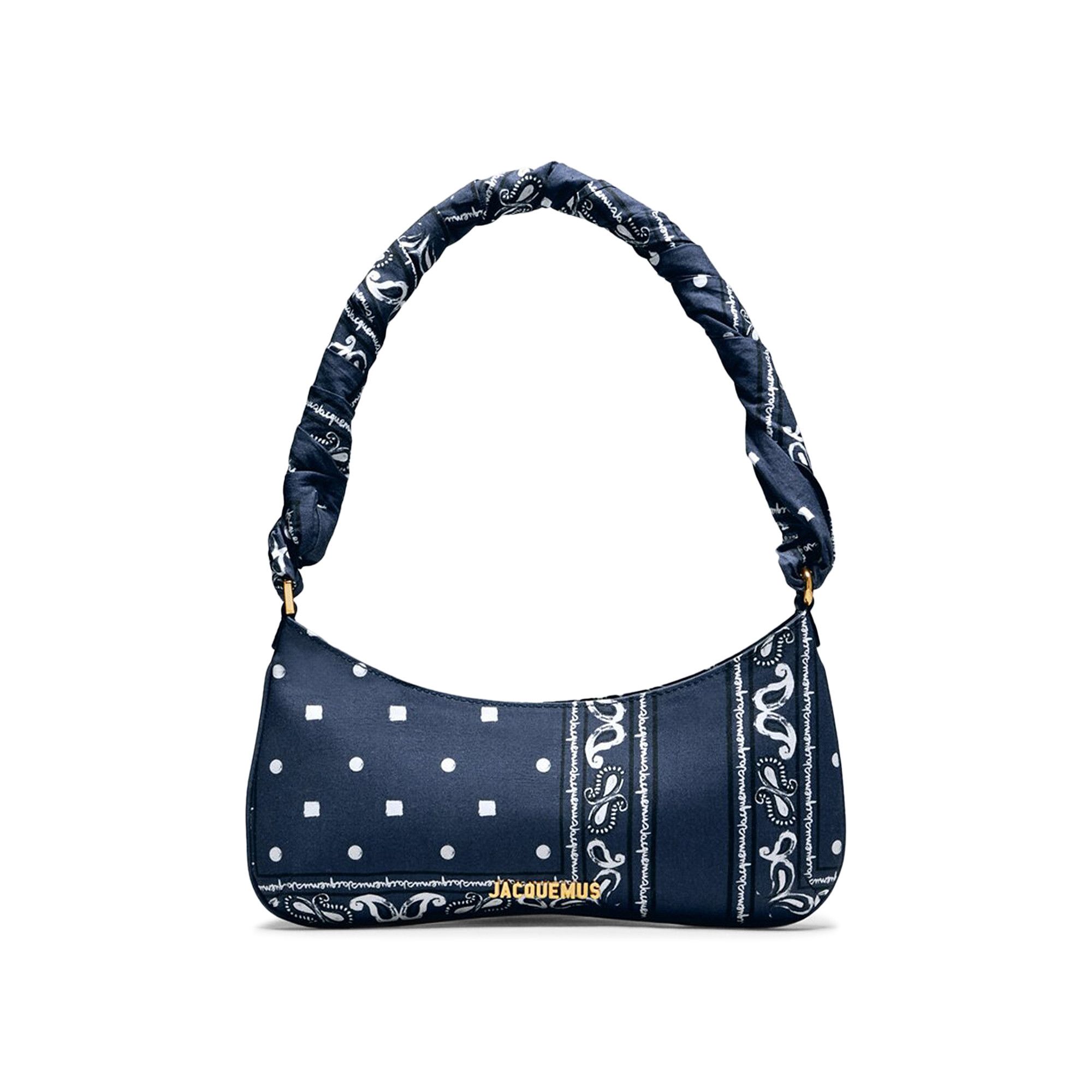 【23AW NEW】JACQUEMUS_woman / Le Bisou バンダナ バッグ /Navy JACQUEMUS Le Bisou Bandana Bag in Print Navy Paisley | FWRD