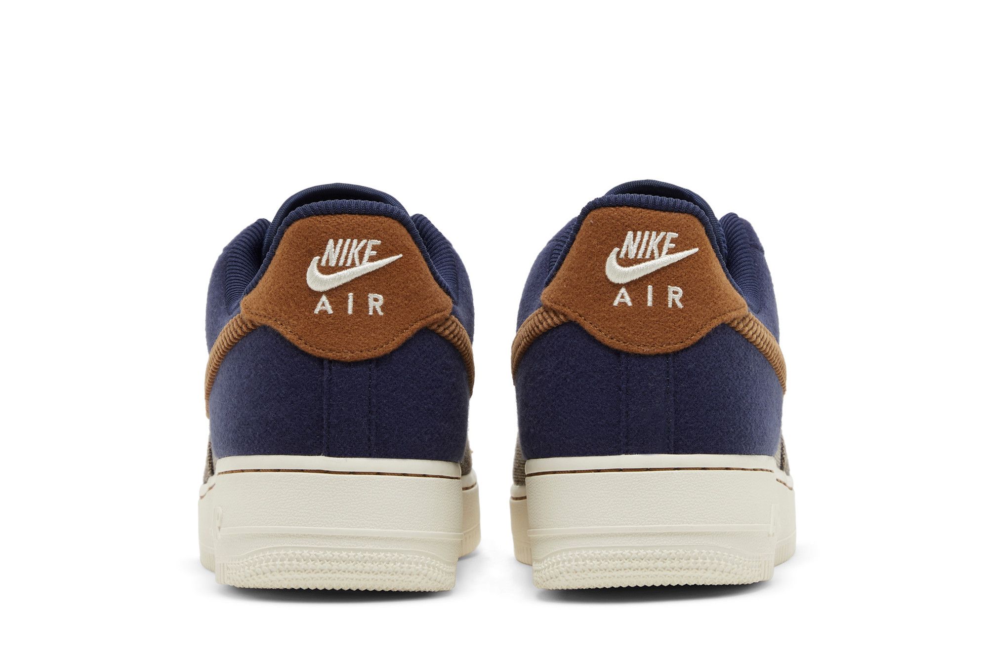 Achetez des Air Force 1 07 Premium Tweed Corduroy FQ8744 410 GOAT FR