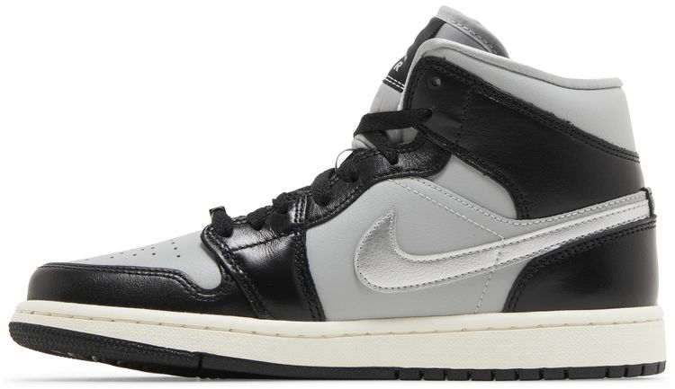 Wmns Air Jordan 1 Mid SE Black Chrome