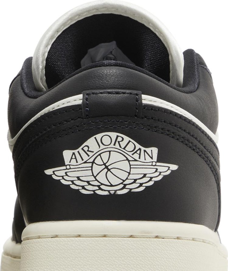 Wmns Air Jordan 1 Low SE Vintage Panda